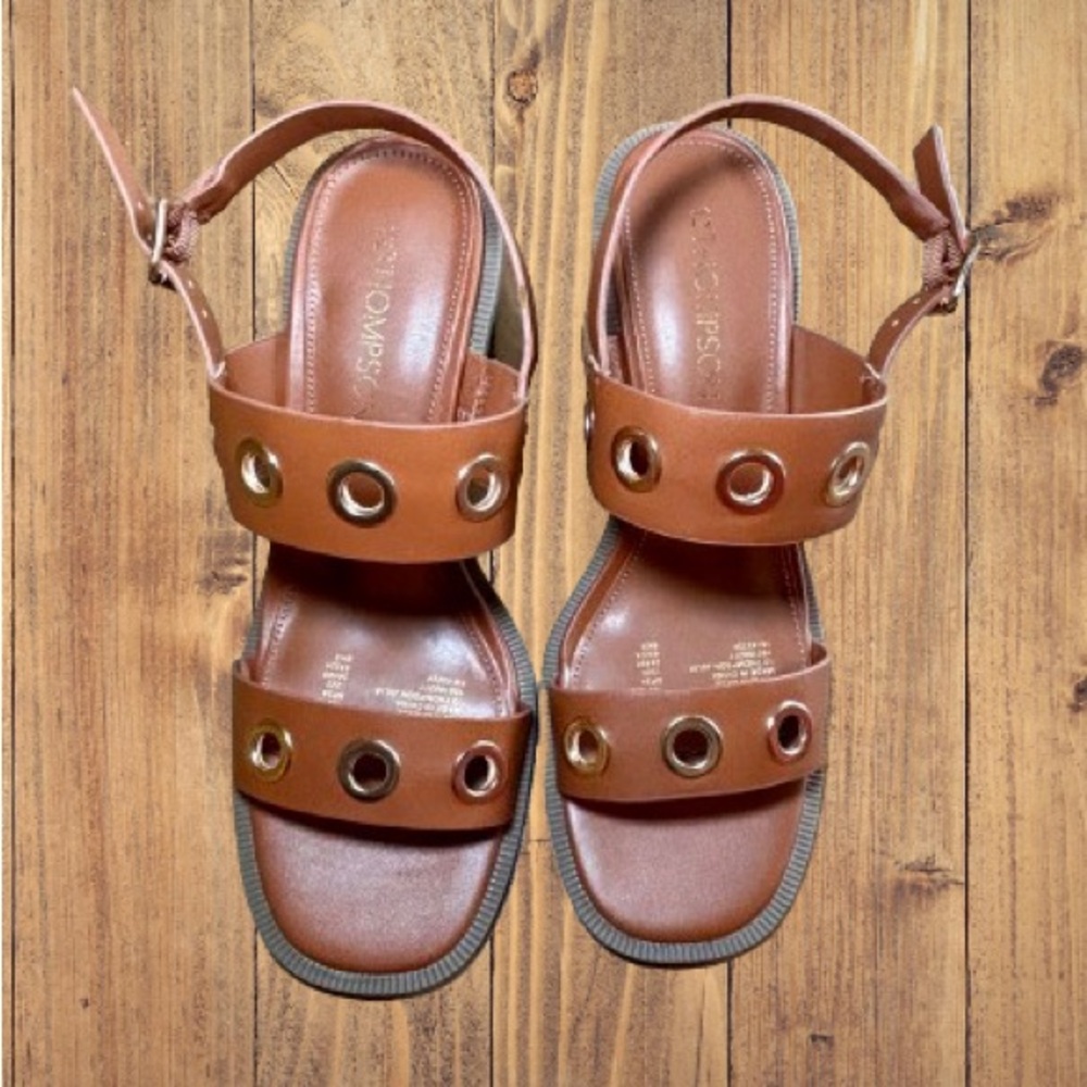 12Thompson Sandal Chunky Heal Women’s Sandal